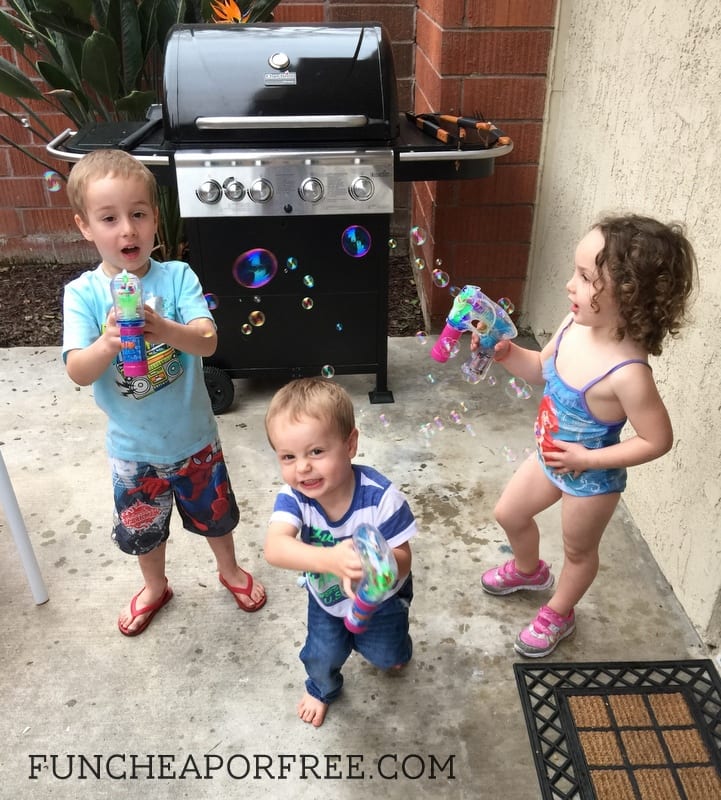 What to bring on a Disneyland vacation, and tons of tips for traveling with kids! From FunCheapOrFree.com